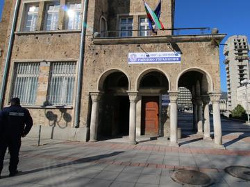 Шуменска „гадателка“ измъкна близо 6 000 лв. за разваляне на магия