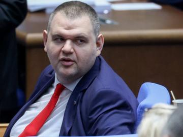 Прокуратурата е прекратила разследване за несъответствия в доходите на Пеевски