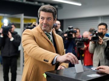 Крайната десница отива на балотаж за президентския пост в Португалия