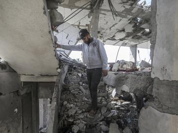 Интензивните преговори в Кайро във връзка с прекратяването на огъня в Газа продължават на фона на израелски удари