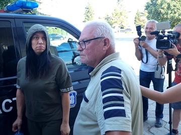 Пуснаха под гаранция от 6000 лева задържаните за нелегалната цигарена фабрика