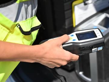 Полицаи спряха БМВ, шофьорът на кокаин