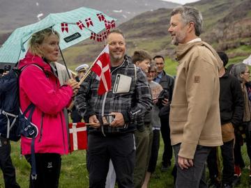 Кралят на Дания пристигна в Гренландия, за да демонстрира подкрепата си