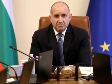Радев: Няма положителен отговор за визите и не можем да оставим самолетите на САЩ след юни