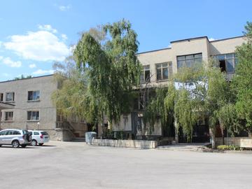 Сградите, които ще се ремонтират, за да се разшири пространството за живеене на възрастните, настанени в Старческия дом в Шумен.