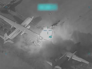 САЩ пуснаха видео как унищожават ирански самолети в укрепени въздушни бази