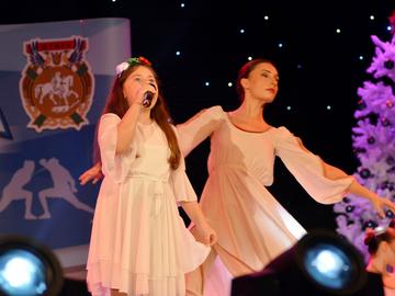 Айза от СУ "сава Доброплодни" и балерини от школата към ОДК