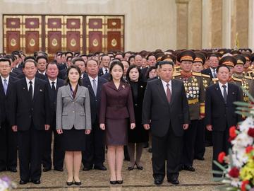 Южнокорейското разузнаване потвърди: Ким Чен-ун е избрал дъщеря си за свой наследник