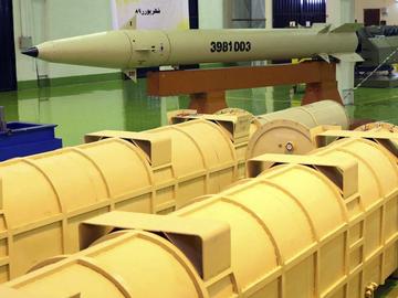 След Пхенян и Техеран изпраща стотици балистични ракети на Русия