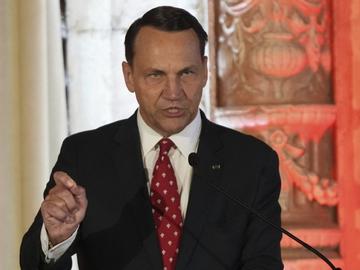 Полша предупреди Путин да не преминава през въздушното ѝ пространство