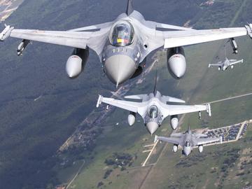 Румънски F-16 свали трети дрон за три дни, Букурещ привика руския посланик