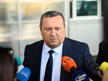 Наети по социална програма са използвани за изборна агитация в шуменско село, съобщи министър Хасан Адемов