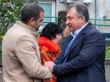 Кметът Христо Христов и управителят на  „Надежда Ви строй“ ЕООД Владимир Йорданов