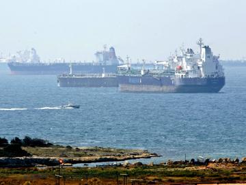 Дронове удариха три гръцки петролни танкера в Черно море