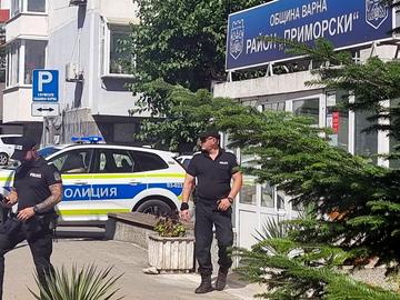 25 са задържаните при акцията за "Баба Алино" във Варна, петима са общински служители