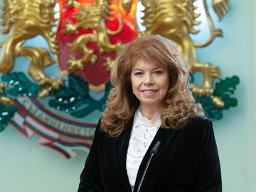 Илияна Йотова: Очакванията на обществото към Българската армия са големи