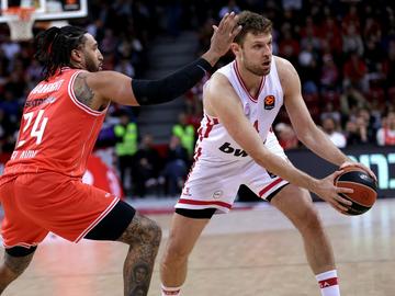 Пълни трибуни в София видяха любимия си Везенков и победа на неговия Олимпиакос