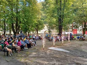 Фото пана и скулптурни творби оформиха ново арт пространство в парк „Кьошкове“