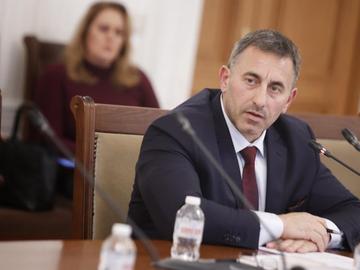 Румен Спецов: Няма риск от недостиг на нефт за България