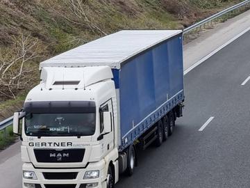 51-годишен шофьор на камион издъхна на волана и блокира пътя Русе - Бяла