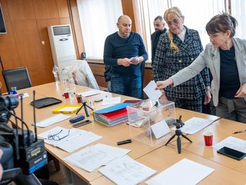 Днес комисия определи носителите на наградата сферата на образованието и науката