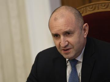 Румен Радев ще приеме кандидата за служебен премиер в президентската институция