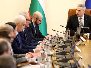 Кабинетът "Гюров" оттегли номинациите за български европрокурор