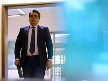 Борисов: Мисля, че Асен Василев не може да остане финансов министър