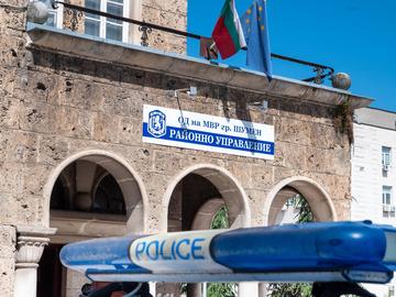 Мъж преби друг с бутилка на пейките на пл. „Гривица“