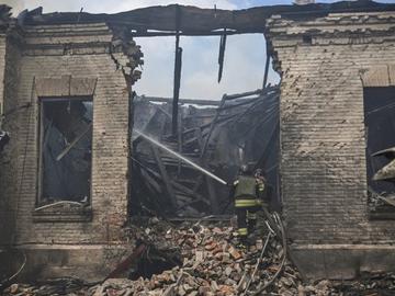 Руски удари с дронове в Украйна, трима са убити