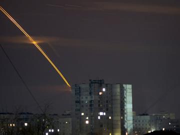 Масирана руска атака срещу половин Украйна часове след края на примирието