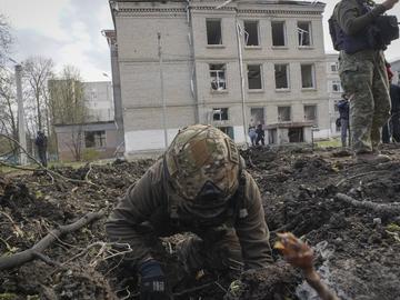 Киев съобщи за жертви на руски обстрел в Запорожка област, атака с дронове и в Одеса