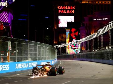 Нестабилен капак на шахта обърка тренировката под лъскавите светлини на Лас Вегас