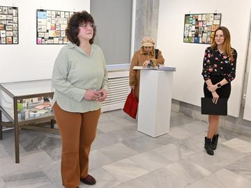 1 300 календарчета събра в изложба шуменката Ирена Малева