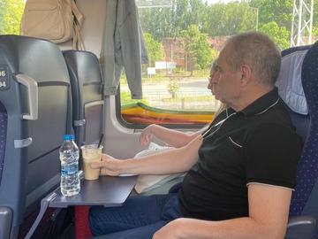 Караджов пътува с влак и видя вбесяващи неща, обяви 7 мерки за подобряване услугата в БДЖ