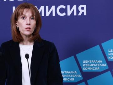 Нейкова: Машините не могат да бъдат манипулирани, всички портове са пломбирани