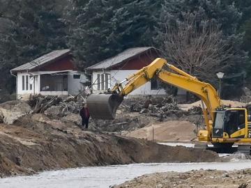 Правителството отпусна 10,5 млн. лева за щетите от водното бедствие в Карловско