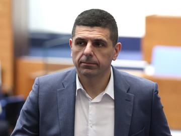 Радев разчита през този референдум да се качи на популистката вълна и да обяви свой политически проект, каза Ивайло Мирчев от ПП-ДБ