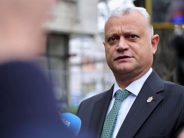 Министър Дечев: Прокурор Русинова е пътувала зад граница в една кола с Петьо Еврото