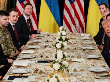 Тръмп посрещна Зеленски за преговори в Маями