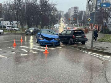 Катастрофа между две коли стана над Пазара, има пострадал