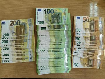 Иззеха 14 950 евро и тефтер с имена при акция срещу купуването на гласове