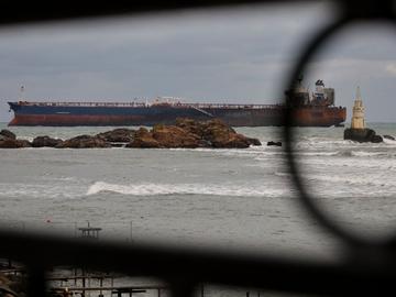 Танкерът "Кайрос" е задържан със заповед на "Морска администрация"