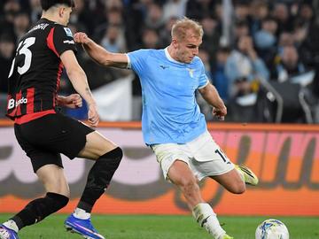 Meчтите на Милан за нещо повече от второто място потънаха на "Олимпико"