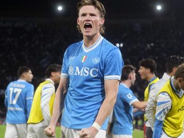 Наполи се събуди за голям мач под Везувий и повали Интер с три гола