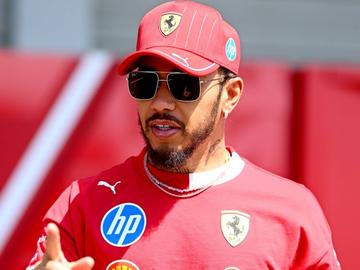 Хамилтън се оплака от медийния негативизъм около "Ферари"