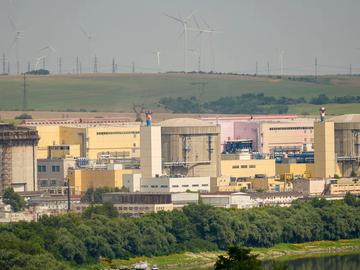 Румъния започна контролирано спиране на АЕЦ "Черна вода" заради ниското ниво на Дунав
