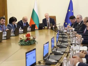 Правителството в оставка одобри 5% индексация на възнагражденията в бюджетните организации