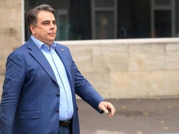 Прокуратурата: Асен Василев е "неизвестният депутат" по делото срещу Благомир Коцев