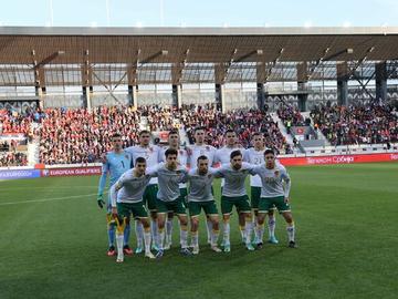 Селекционерът Илиан Илиев обяви имената на 14 играещи в чужбина футболисти за турнира на ФИФА в Баку